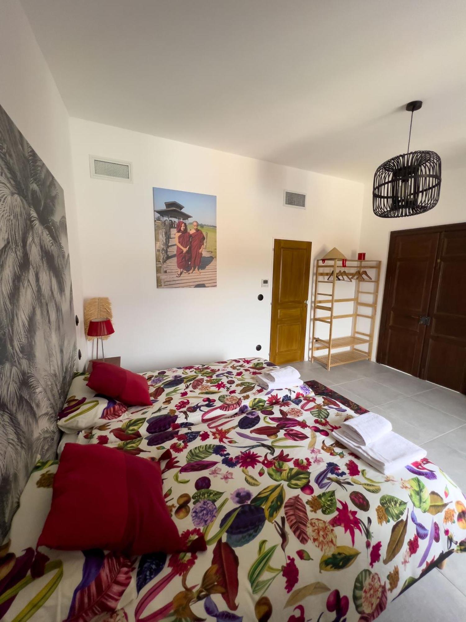 Les Baroudeurs De Saint Jean Bed & Breakfast Екстериор снимка